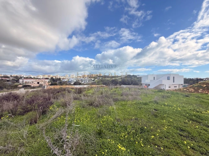 Terreno para Venda em Lagos (São Sebastião e Santa Maria) Foto 1