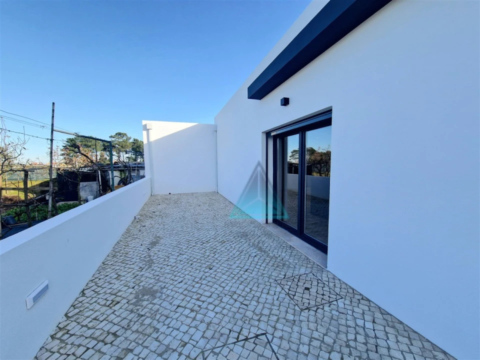 Moradia T3 para Venda em Fernao Ferro Foto 3