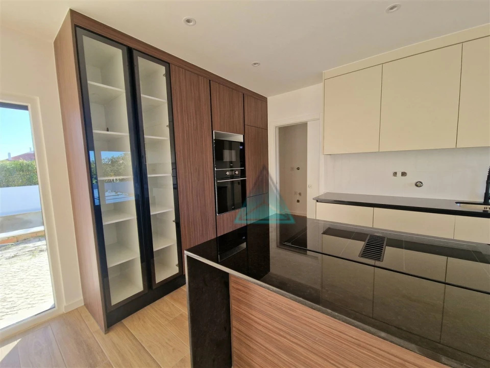 Moradia T3 para Venda em Fernao Ferro Foto 5