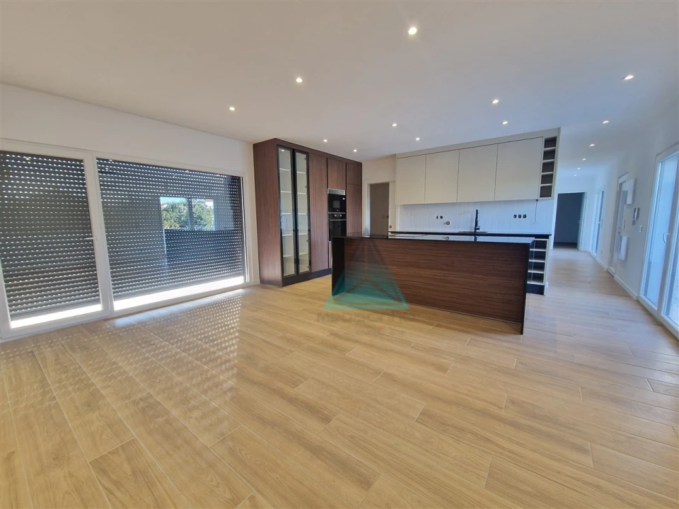 Moradia T3 para Venda em Fernao Ferro Foto 17