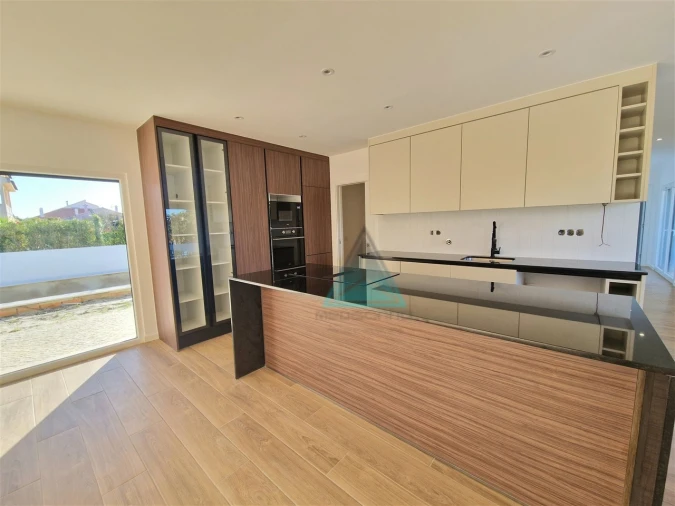 Moradia T3 para Venda em Fernao Ferro Foto 6