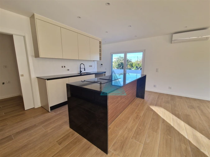 Moradia T3 para Venda em Fernao Ferro Foto 12