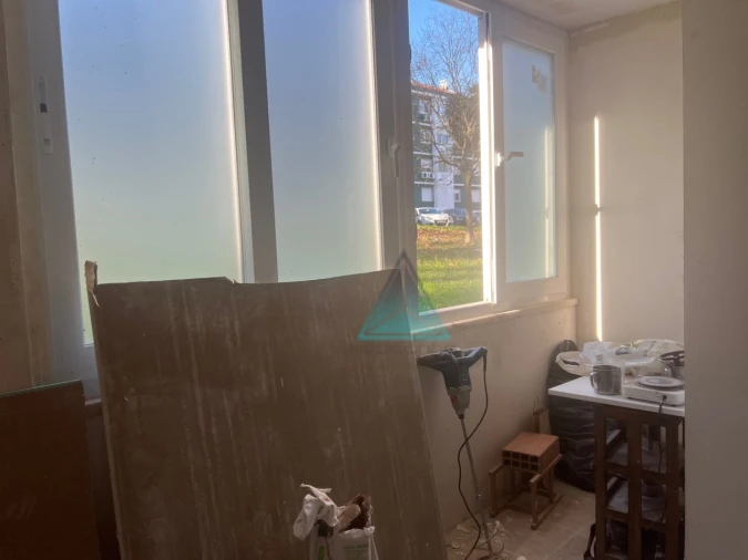 Apartamento T2 para Venda em Benfica Foto 5
