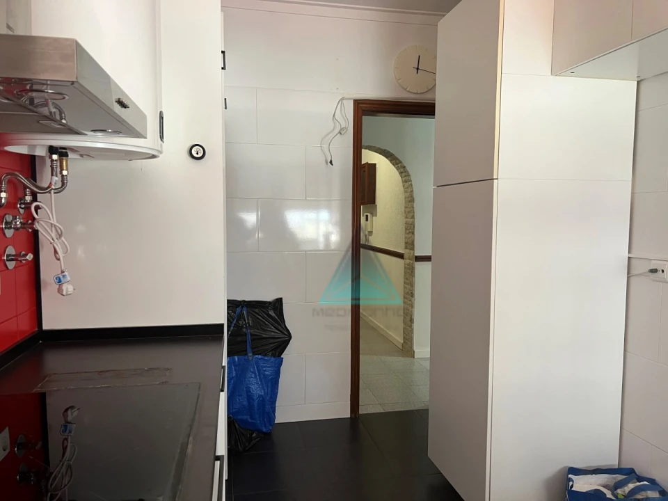 Apartamento T2 para Arrendamento em Massamá e Monte Abraão Foto 7