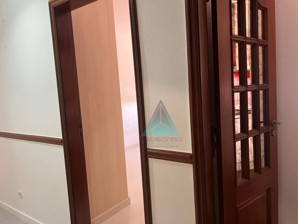 Apartamento T2 para Arrendamento em Massamá e Monte Abraão Foto 27