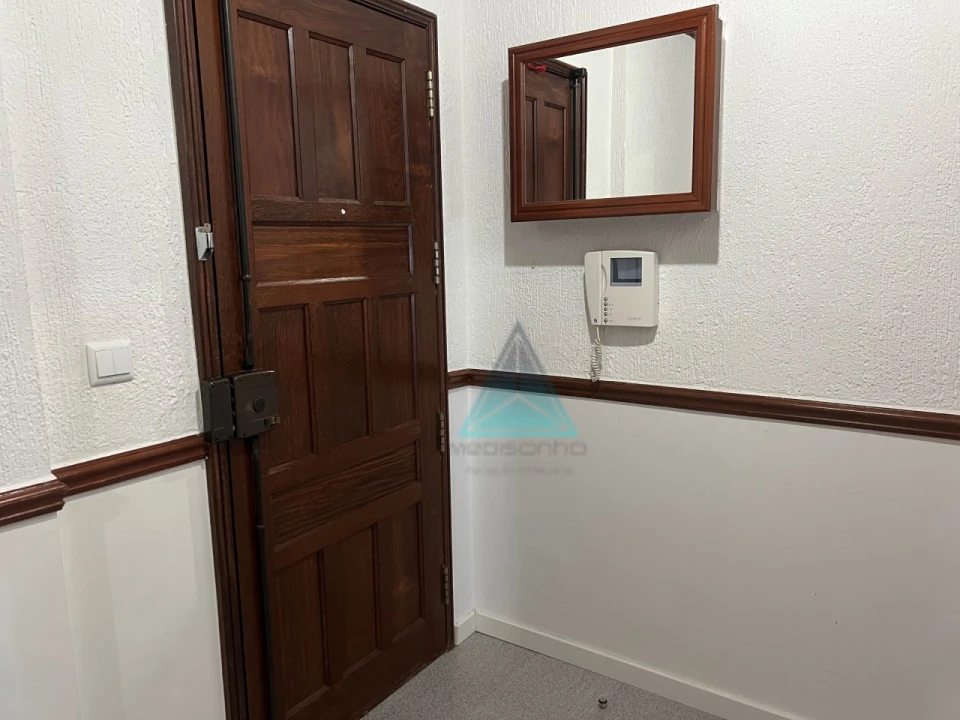 Apartamento T2 para Arrendamento em Massamá e Monte Abraão Foto 28