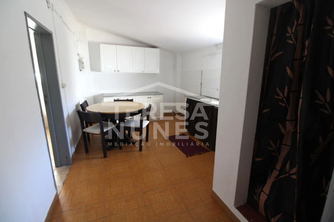 Moradia T2 para Venda em Quinta do Anjo Foto 11