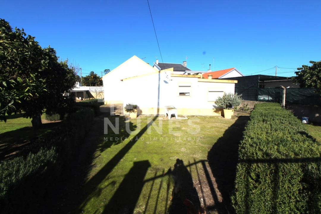 Moradia T2 para Venda em Quinta do Anjo Foto 18