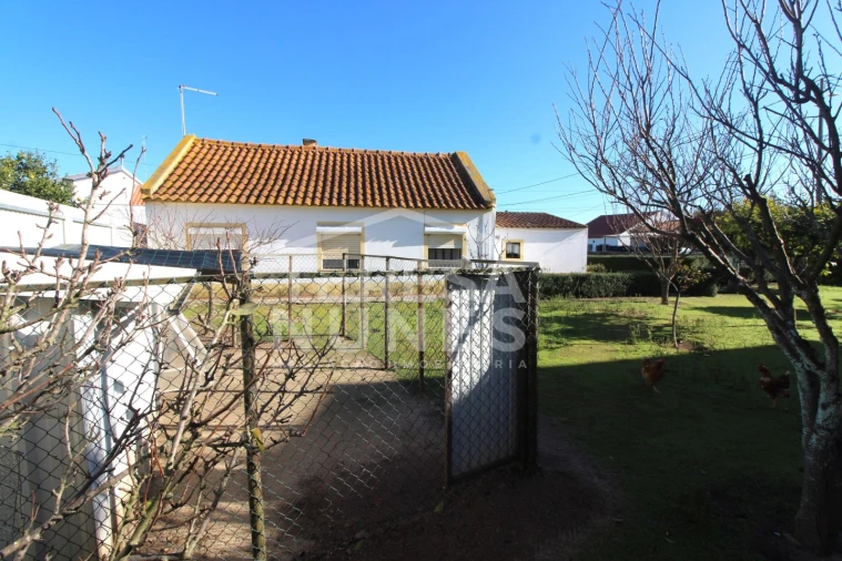 Moradia T2 para Venda em Quinta do Anjo Foto 2