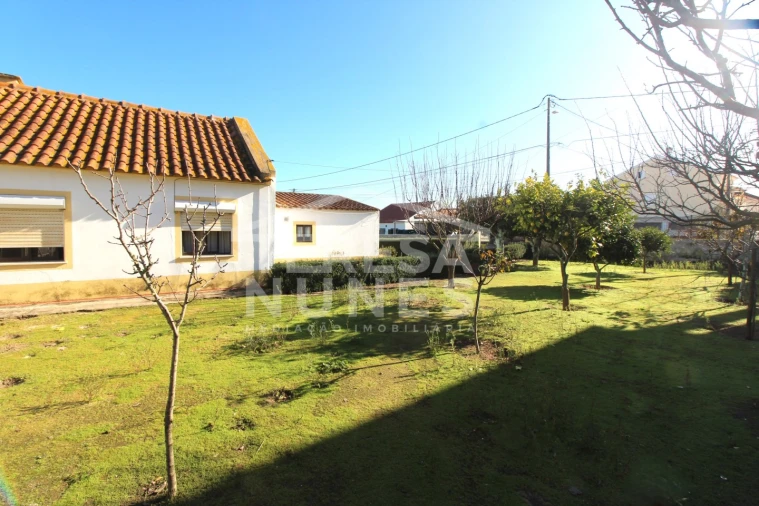 Moradia T2 para Venda em Quinta do Anjo Foto 3