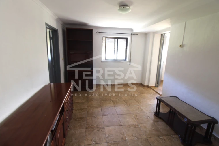 Moradia T2 para Venda em Quinta do Anjo Foto 4