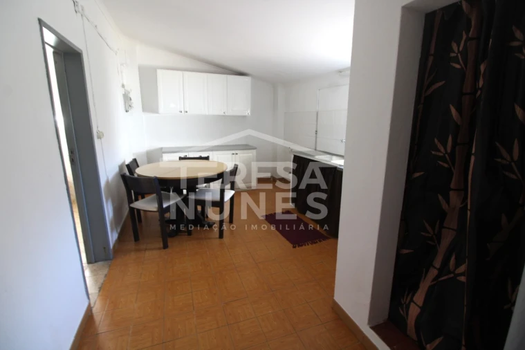 Moradia T2 para Venda em Quinta do Anjo Foto 11