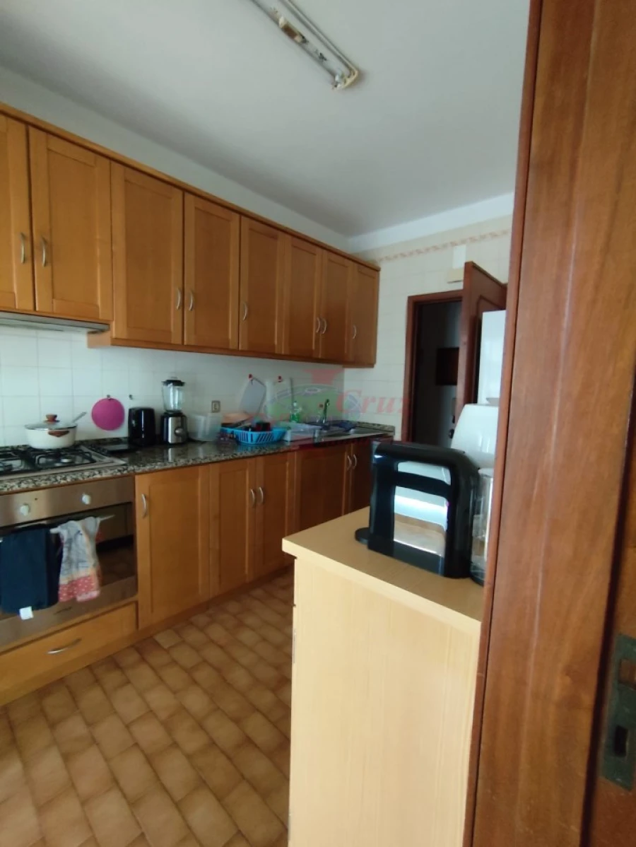 Quarto para Arrendamento em Santo Antonio dos Olivais Foto 4