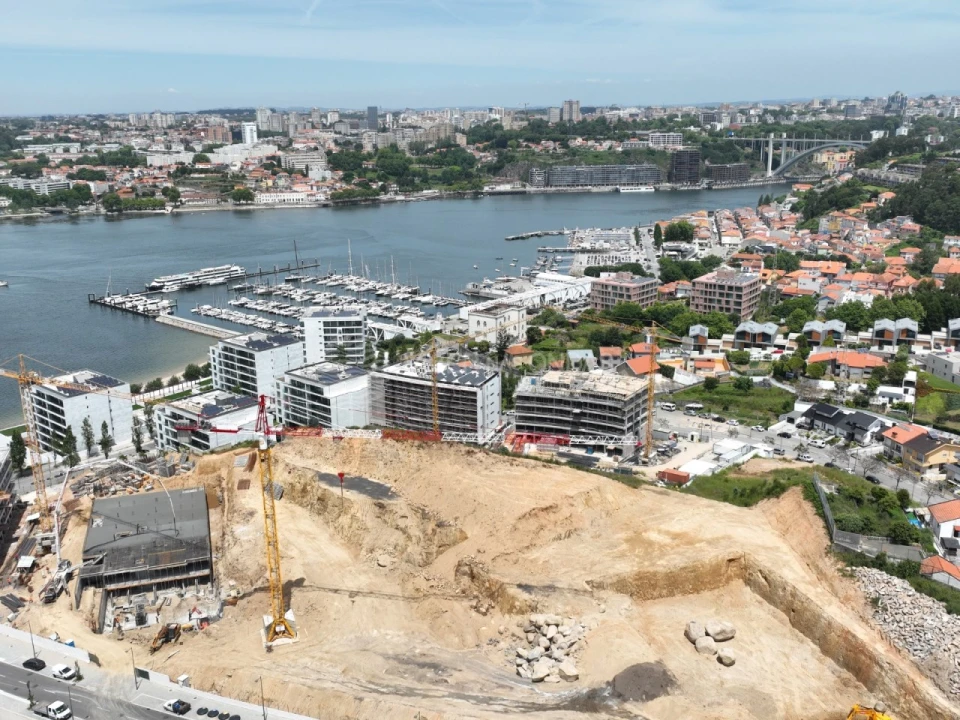 Apartamento T4 para Venda em Canidelo Foto 31