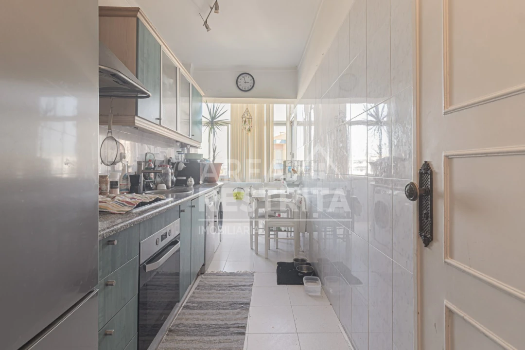 Apartamento T3 para Venda em Laranjeiro e Feijó Foto 2