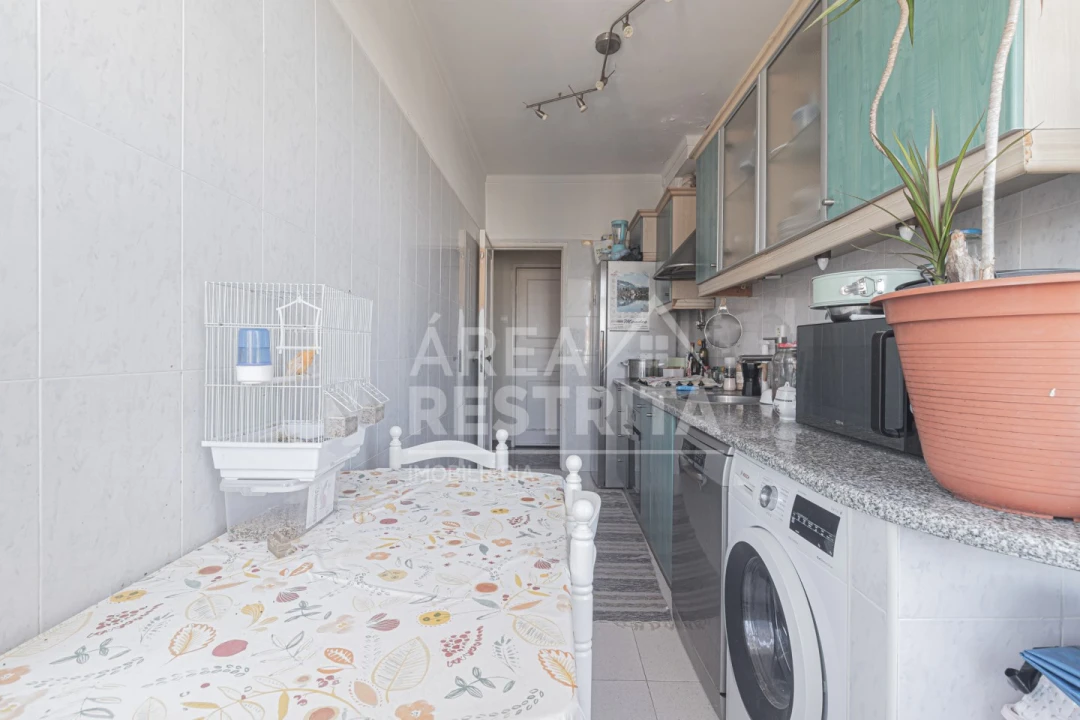 Apartamento T3 para Venda em Laranjeiro e Feijó Foto 3