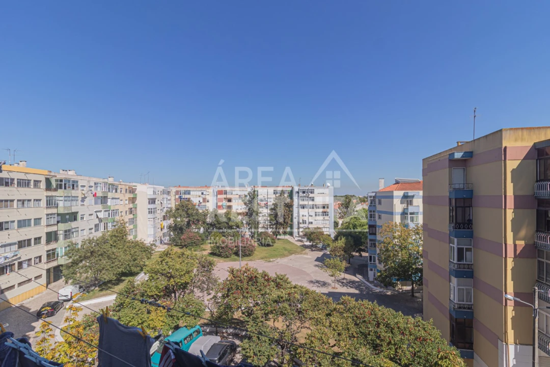 Apartamento T3 para Venda em Laranjeiro e Feijó Foto 24