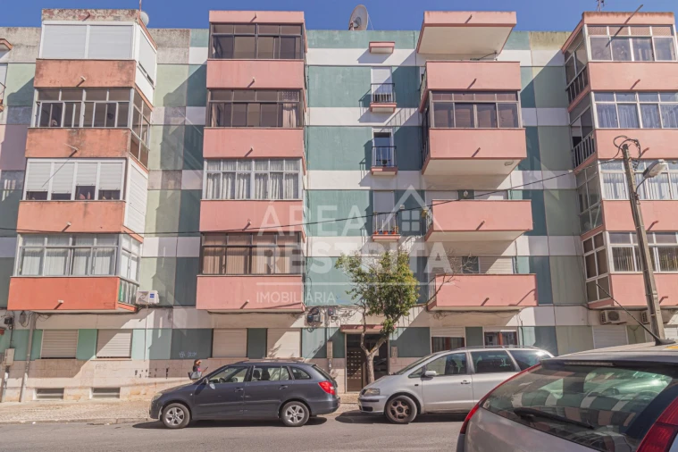 Apartamento T3 para Venda em Laranjeiro e Feijó Foto 26