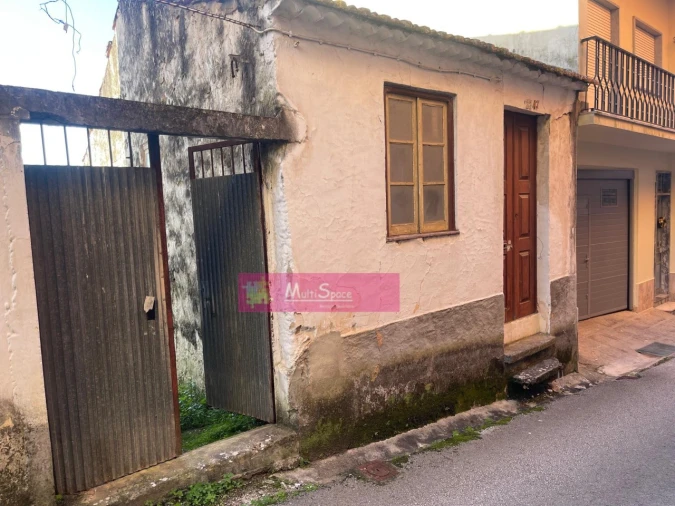 Moradia T2 para Venda em Amiais de Baixo