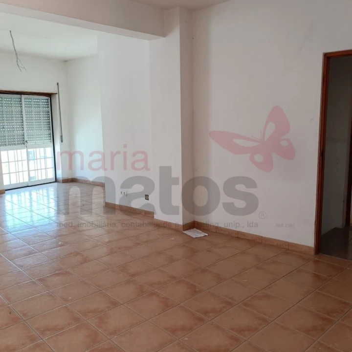 Apartamento T2 para Venda em Lourinhã e Atalaia Foto 2