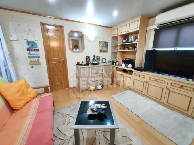 Moradia T2 para Venda em Fernao Ferro Foto 4