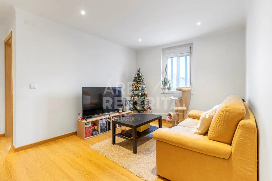 Apartamento T3 para Venda em Seixal, Arrentela e Aldeia de Paio Pires Foto 4