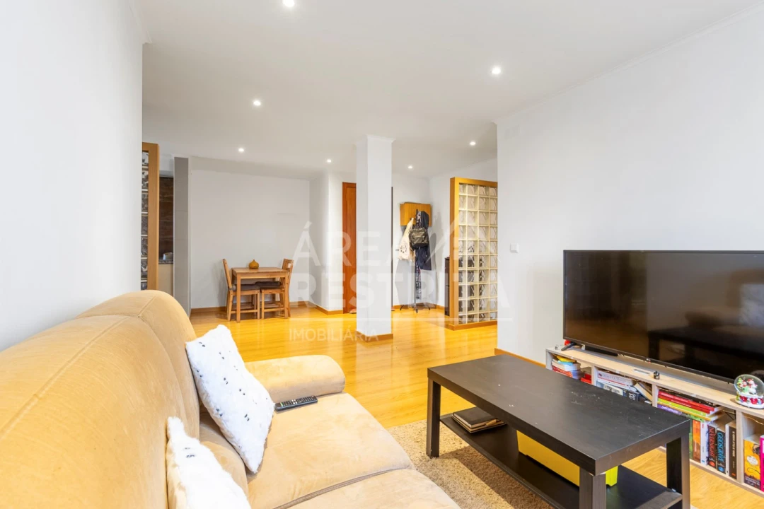 Apartamento T3 para Venda em Seixal, Arrentela e Aldeia de Paio Pires Foto 10