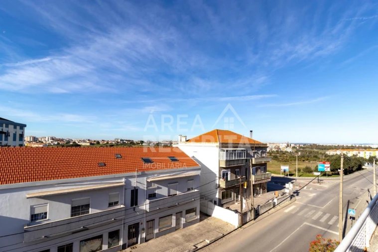 Apartamento T3 para Venda em Seixal, Arrentela e Aldeia de Paio Pires Foto 2