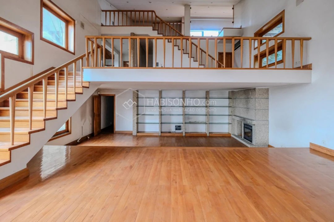 Moradia T4 para Venda em Azurem Foto 2