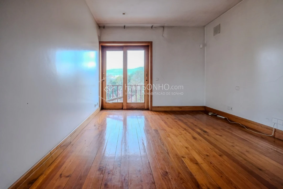 Moradia T4 para Venda em Azurem Foto 10