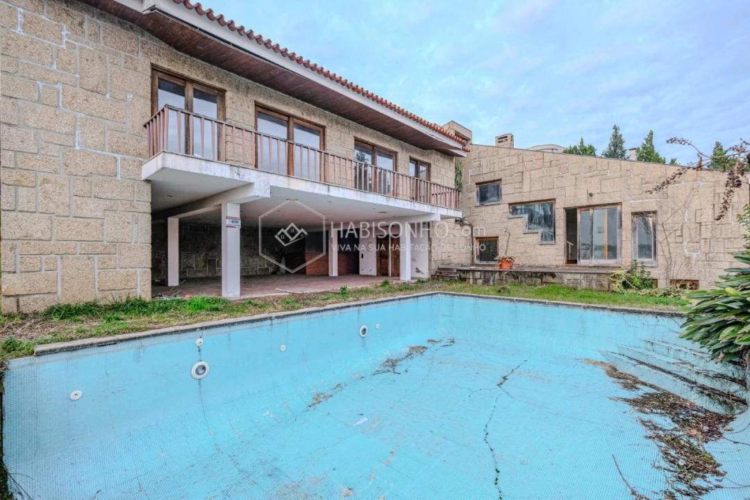 Moradia T4 para Venda em Azurem Foto 20