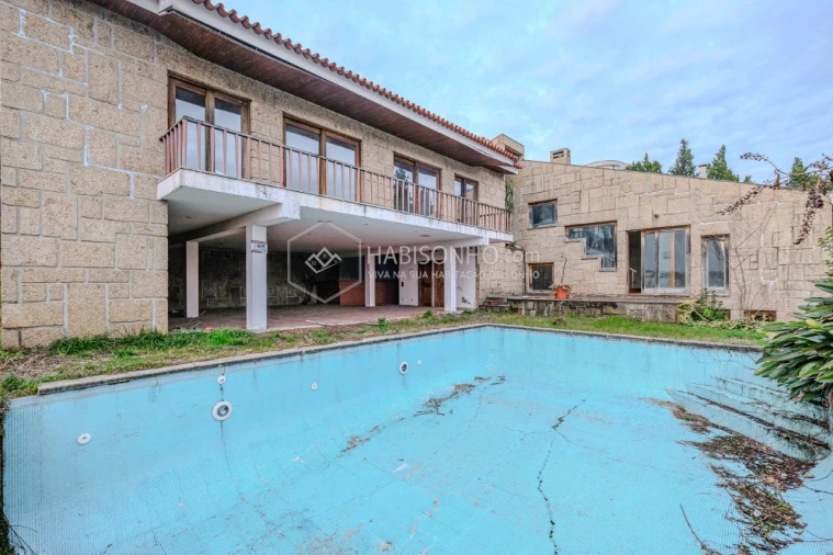 Moradia T4 para Venda em Azurem Foto 20