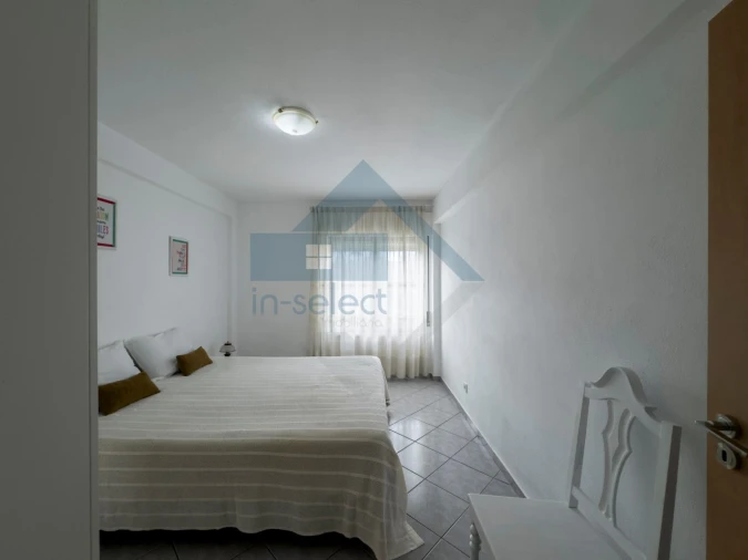 Apartamento T2 para Venda em Quelfes Foto 17