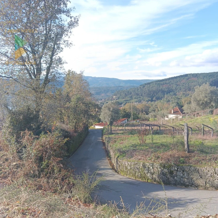 Terreno para Venda em Calheiros Foto 13