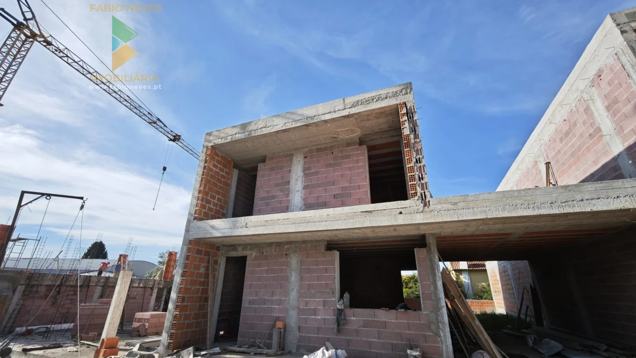 Quinta T3 para Venda em Seara Foto 2