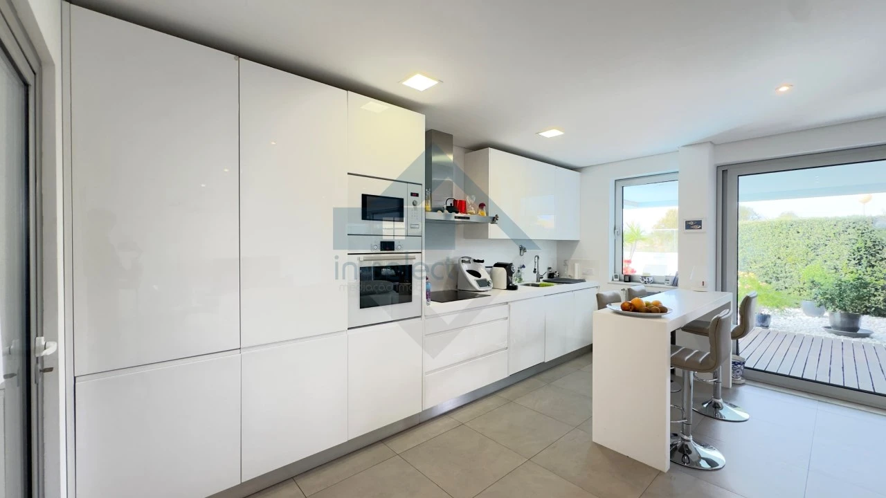 Moradia T3 para Venda em Ferragudo Foto 13