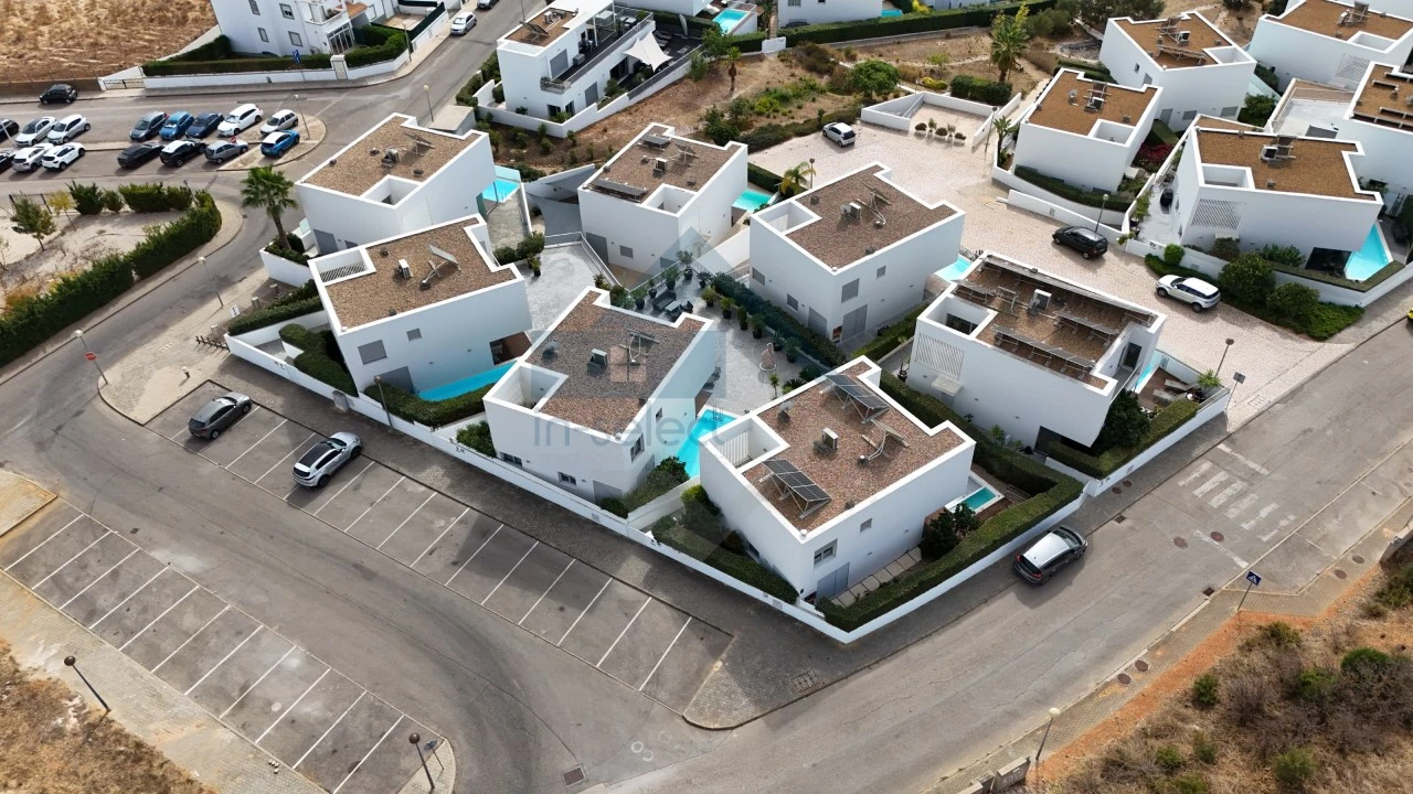 Moradia T3 para Venda em Ferragudo Foto 33