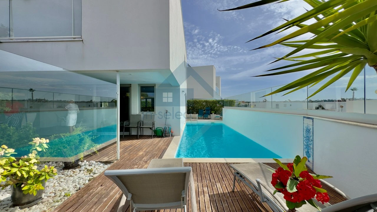 Moradia T3 para Venda em Ferragudo Foto 2