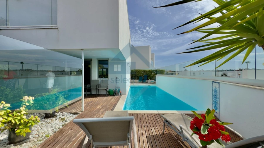 Moradia T3 para Venda em Ferragudo Foto 2