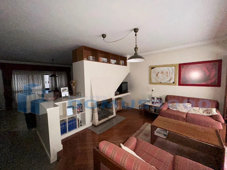 Moradia T4 para Venda em Nossa Senhora da Conceição, São Pedro e São Dinis Foto 7