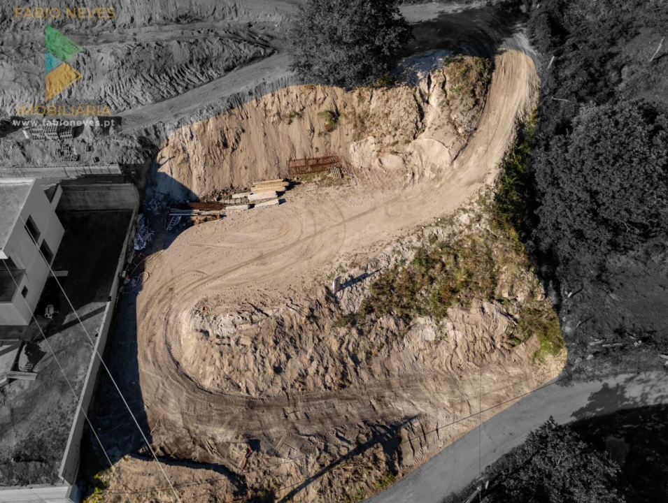 Terreno para Venda em Gondufe Foto 5