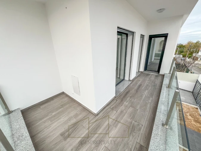 Moradia T4 para Venda em Charneca de Caparica e Sobreda Foto 14