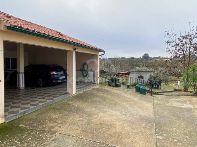 Moradia T5 para Venda em Escalos de Baixo e Mata Foto 44