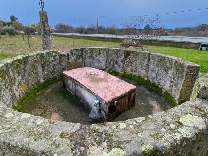 Moradia T5 para Venda em Escalos de Baixo e Mata Foto 64