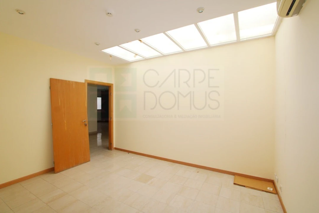 Escritório para Venda em Carnaxide e Queijas Foto 15