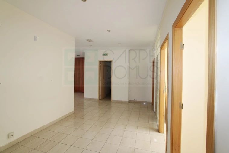 Escritório para Venda em Carnaxide e Queijas Foto 34