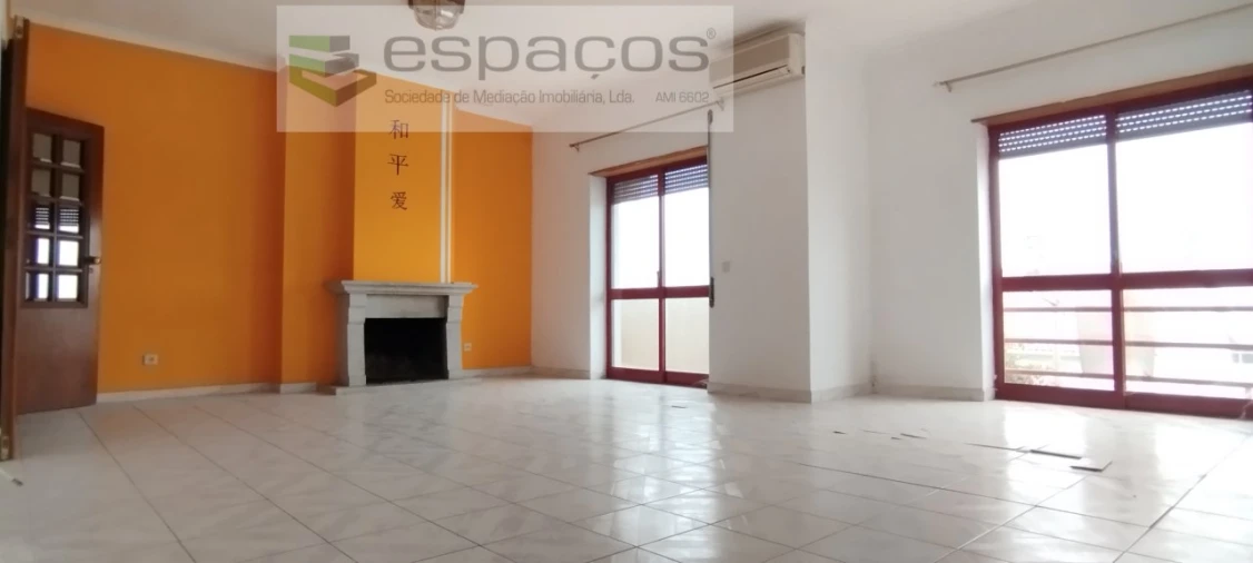 Apartamento T3 para Venda em Alcains Foto 1