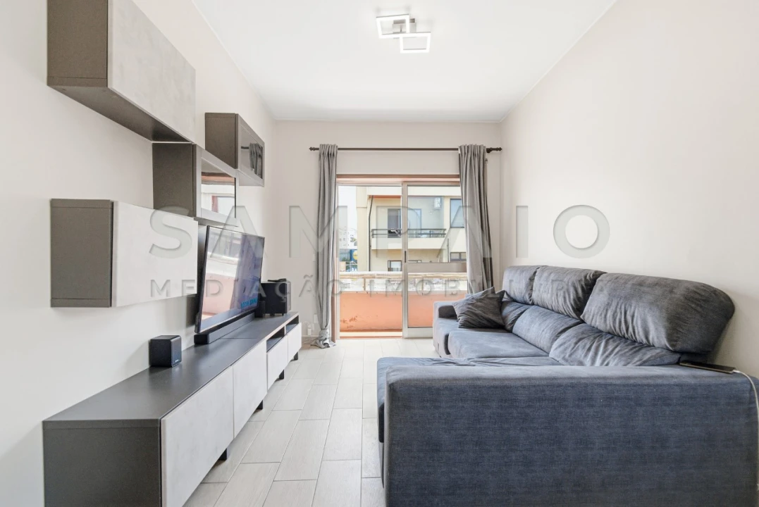 Apartamento T2 para Venda em Rio Tinto Foto 2