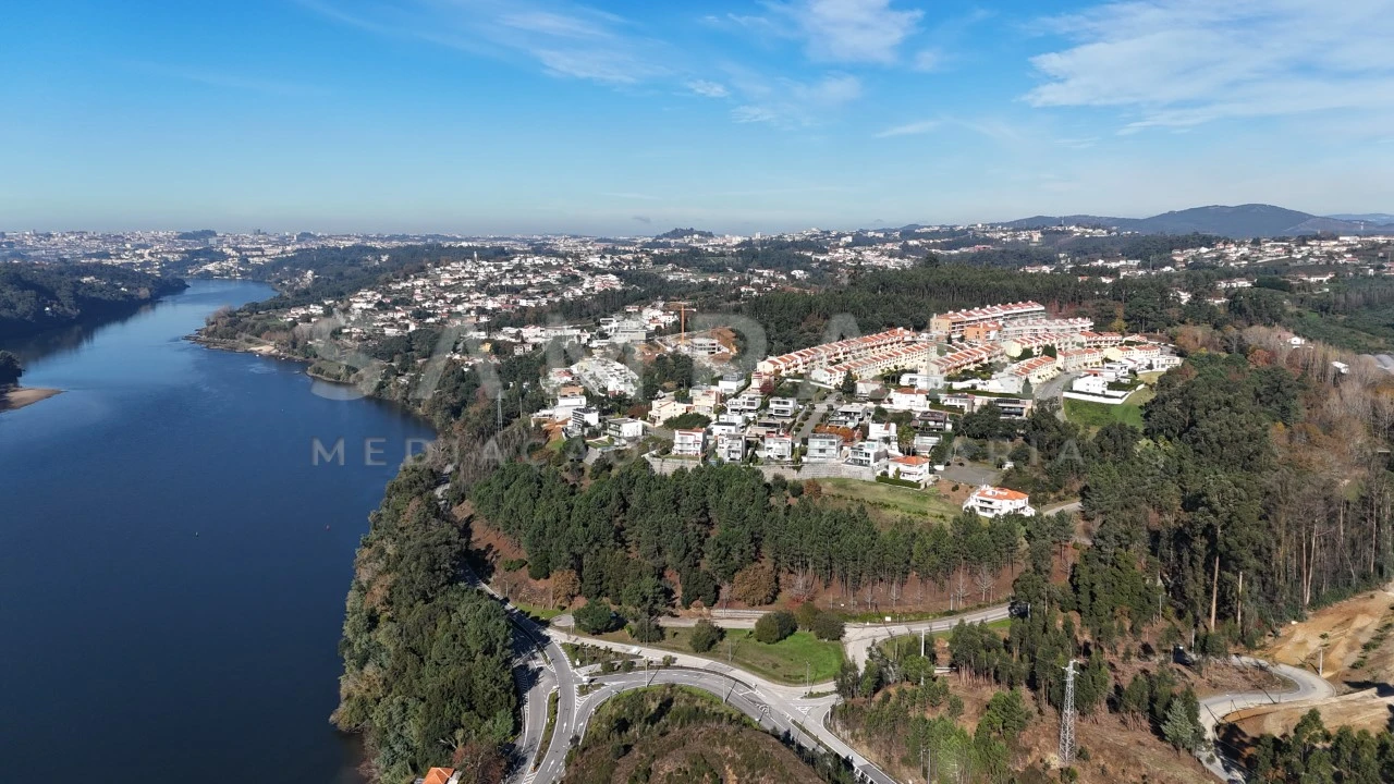 Moradia T3 para Venda em Gondomar (São Cosme), Valbom e Jovim Foto 35