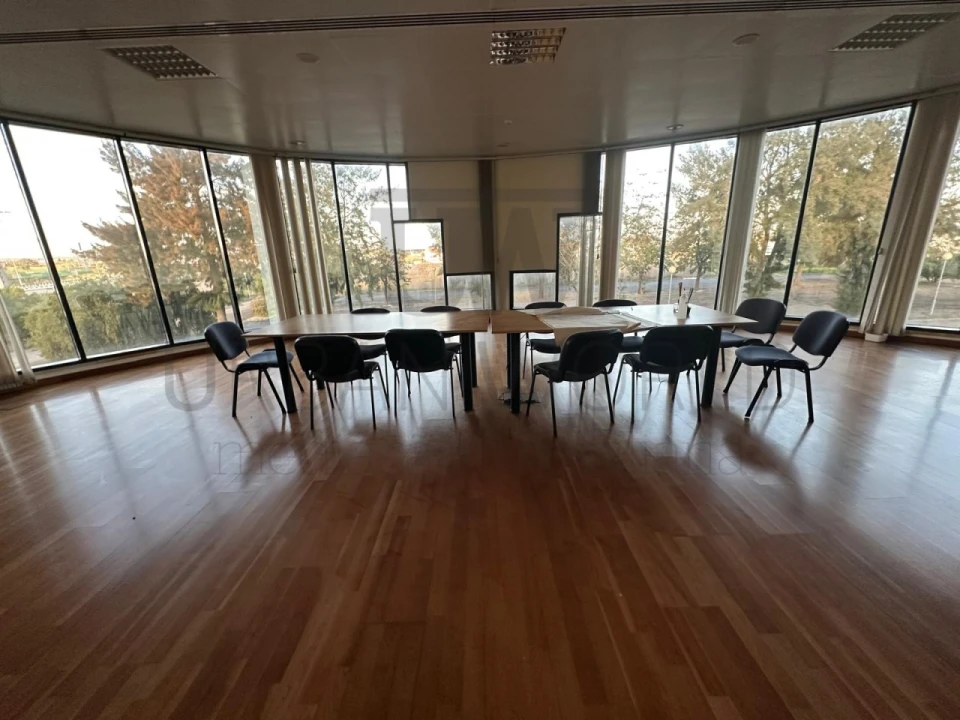 Armazém para Venda em Romeira e Várzea Foto 28